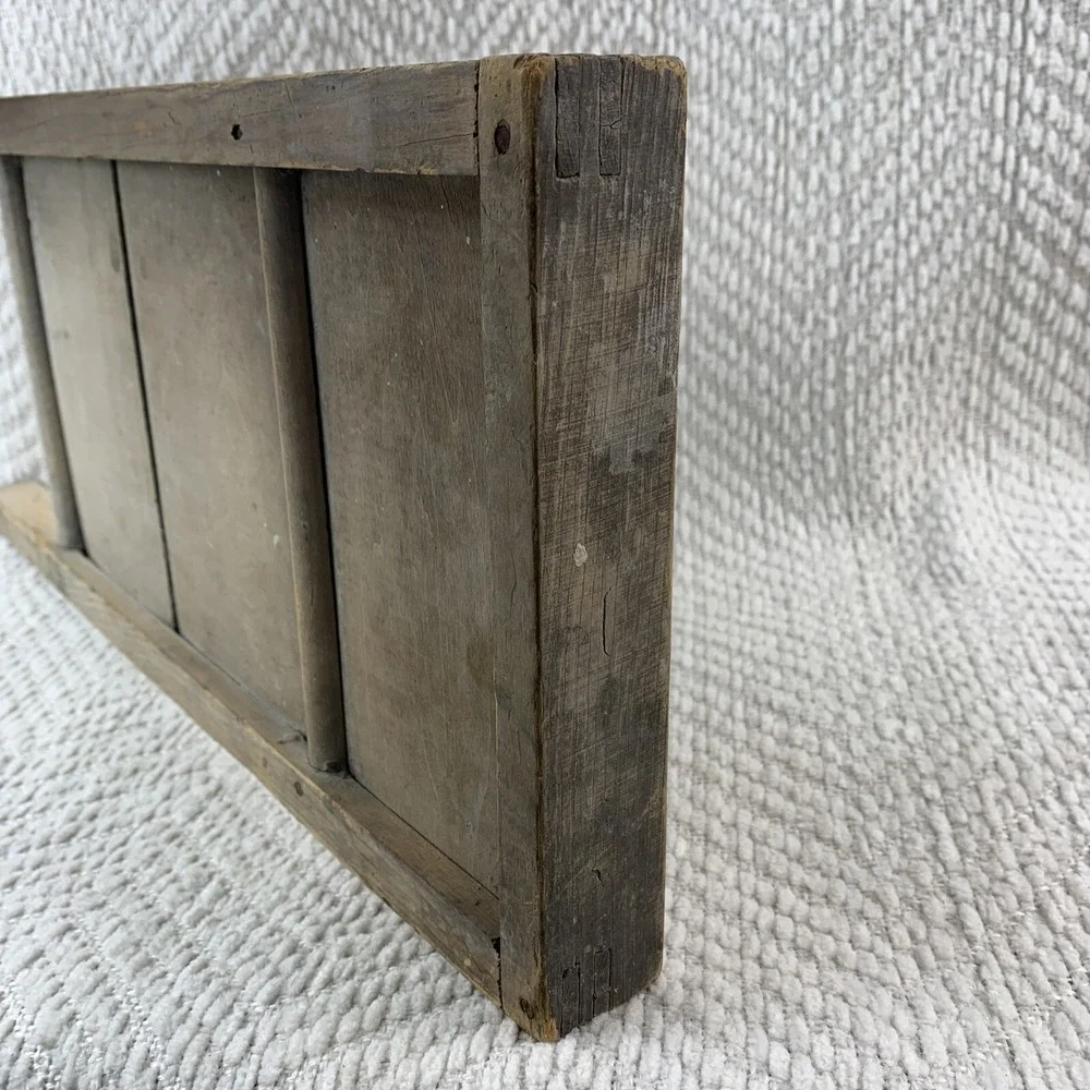 Vintage Washboard Wooden Laundry Farmhouse Wall Hanger Decor Possibly Antique?‎
